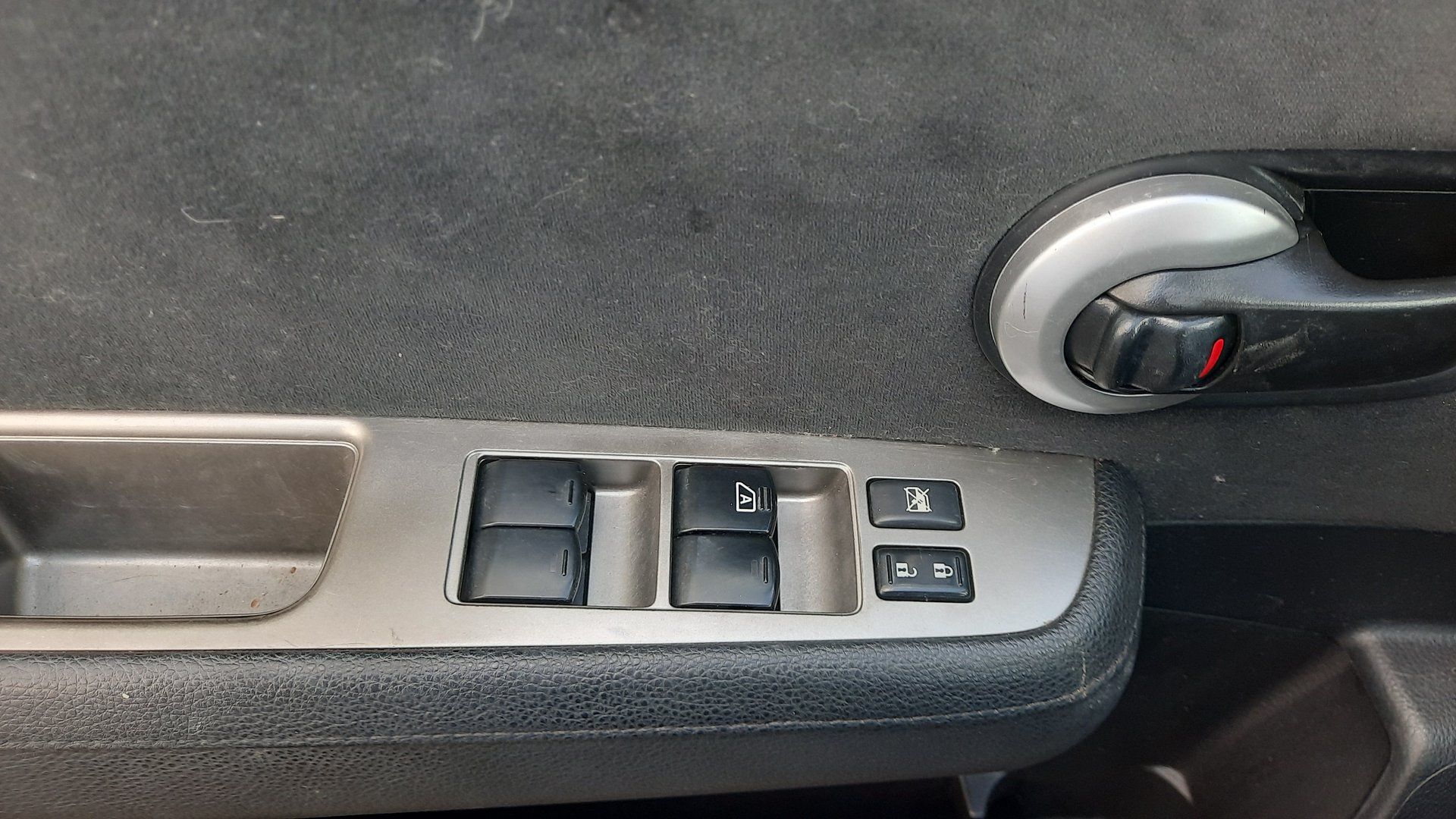 Nissan Versa 2011 - Image 9