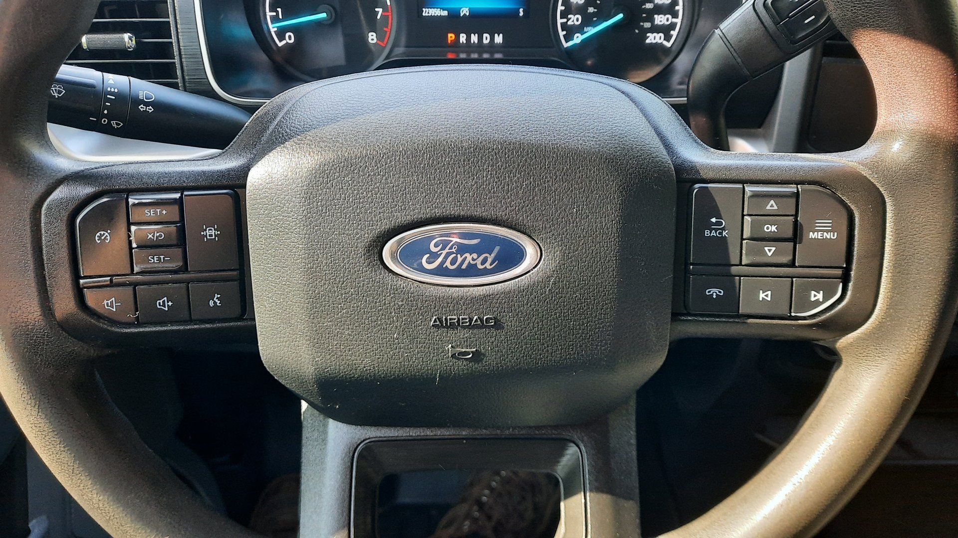 Ford F-150 2022 - Image 9